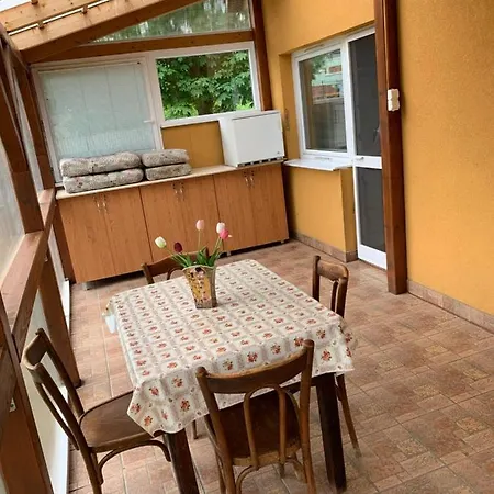 Eoetvoes Vendeghaz Ferienhaus *