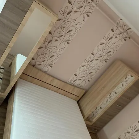 Eoetvoes Vendeghaz Tatil Evi *