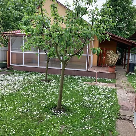 Дом отдыха Eoetvoes Vendeghaz Хайдусобосло