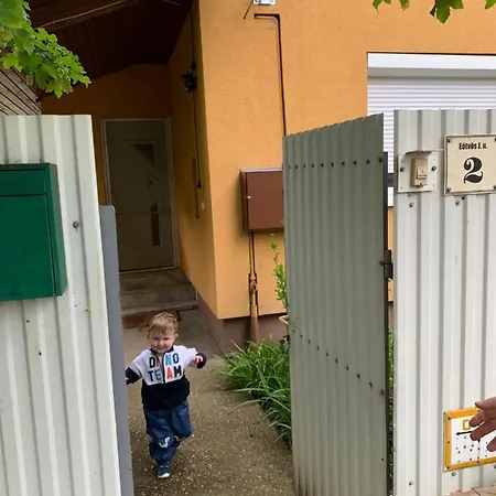 Eoetvoes Vendeghaz Хайдусобосло