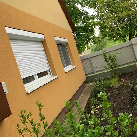 Eoetvoes Vendeghaz Хайдусобосло